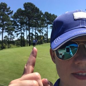 Meet your Posher, Leslie